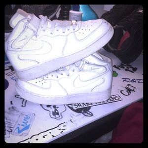 Pretty good condition white af1 mids